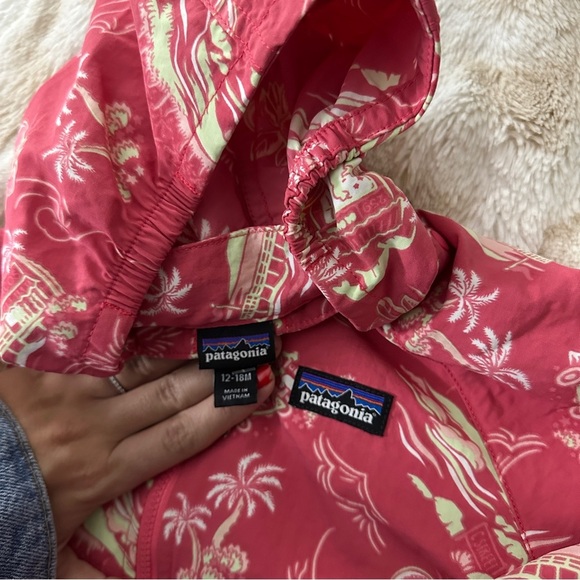 Patagonia Baby Baggies Girls Pink Jacket - Picture 4 of 6